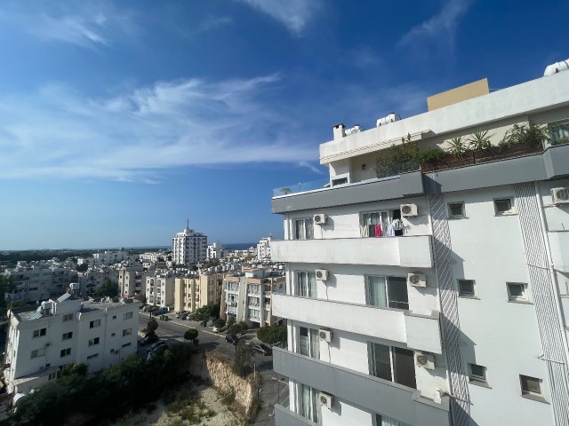 Girne Kaşgarda Aylık Ödemeli Dağ ve Deniz Manzaralı Penthouse 