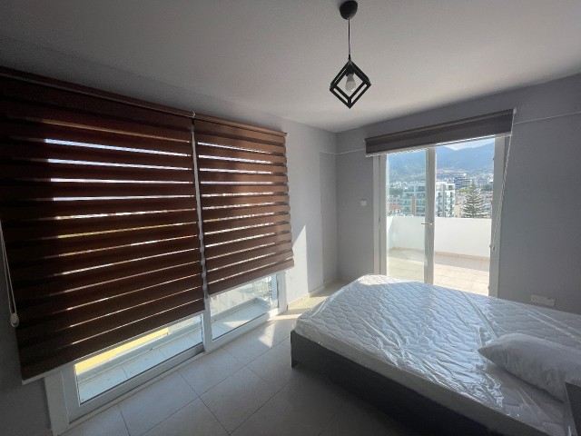 Girne Kaşgarda Aylık Ödemeli Dağ ve Deniz Manzaralı Penthouse 