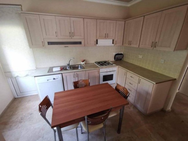 Kyrenia Centre 3+1 flat for rent