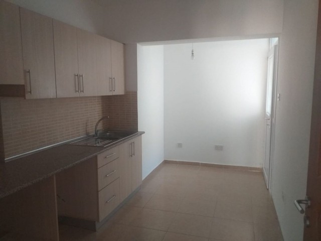 KARAKUM AREA 2+1 FLAT FOR RENT