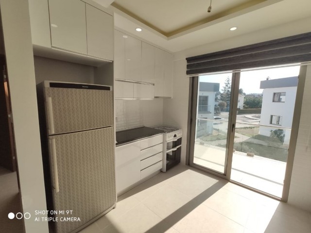 ALSANCAK AREA 2+1 FLAT FOR SALE