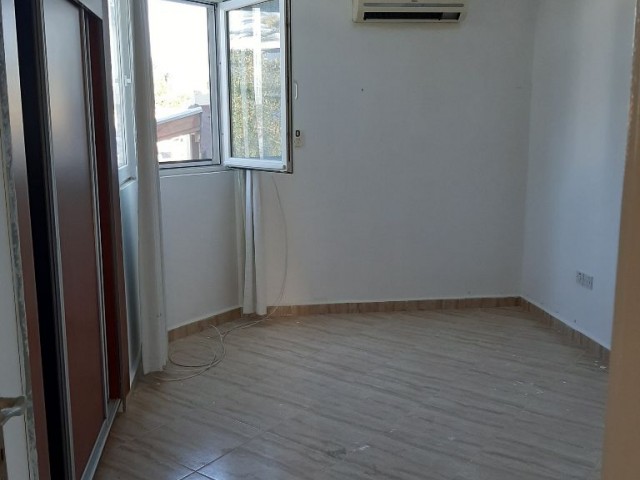 3+1 Wohnung Zum Verkauf Im Zentrum Von Kyrenia!!!/ 3 + 1 Apartment zum Verkauf im Zentrum von Kyrenia!!! ** 