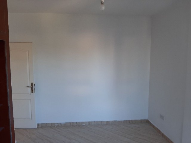 3+1 Wohnung Zum Verkauf Im Zentrum Von Kyrenia!!!/ 3 + 1 Apartment zum Verkauf im Zentrum von Kyrenia!!! ** 