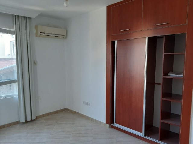 3+1 Wohnung Zum Verkauf Im Zentrum Von Kyrenia!!!/ 3 + 1 Apartment zum Verkauf im Zentrum von Kyrenia!!! ** 