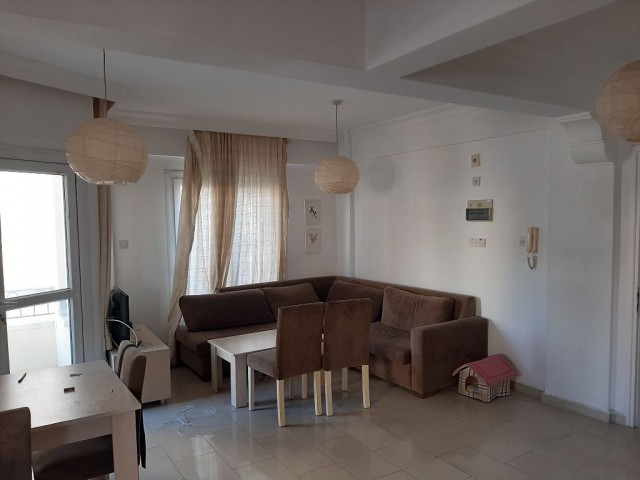 3+1 Wohnung Zum Verkauf Im Zentrum Von Kyrenia!!! / 3+1 Apartment zum Verkauf im Zentrum von Kyrenia ** 