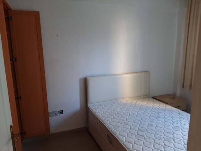 3+1 Wohnung Zum Verkauf Im Zentrum Von Kyrenia!!! / 3+1 Apartment zum Verkauf im Zentrum von Kyrenia ** 