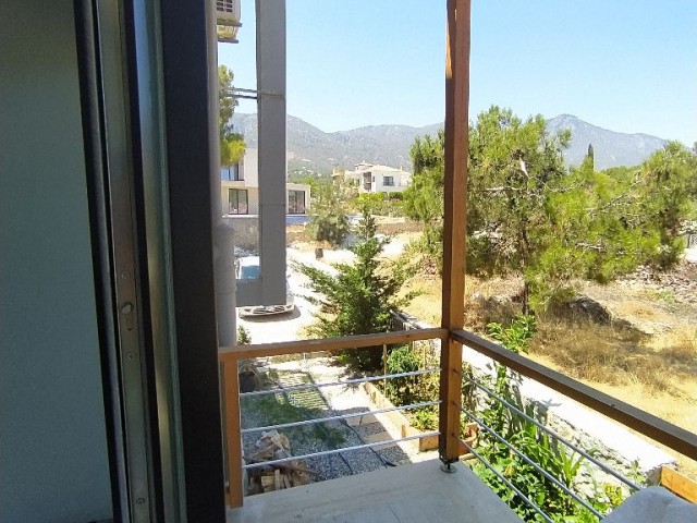 Zu verkaufen Villa mit Pool in Kyrenia, Catalkoy, Lu 2+1 +905428777144 Llogarapp Turkce, English, Rus ** 