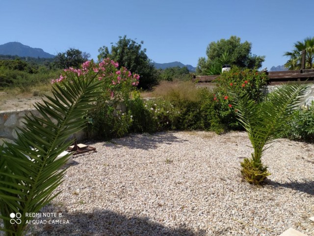 Esentepe, zu verkaufen 3 + 1 Bungalow mit Pool + 905428777144 ** 