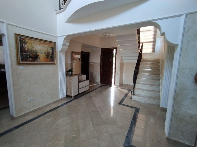 Lapta, lux 4+1 satilik villa, ozel havuzlu, denize 400m +905428777144 Engl, Tur, Rus