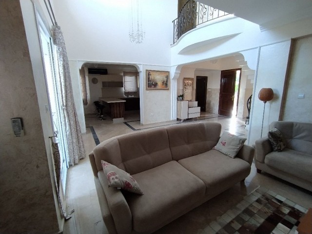 Lapta, lux 4+1 satilik villa, ozel havuzlu, denize 400m +905428777144 Engl, Tur, Rus