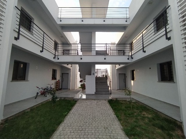 Ozankoy, Lu ① esyali 2+1 neue Wohnungen, Letzte 1 mit Garten, Terrasse, Gemeinschaftspool, 100m zur Autobahn +905428777144 Llogarapp ** 