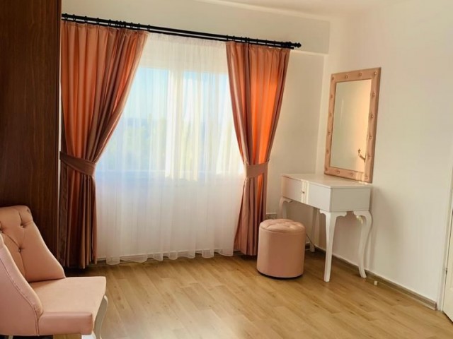 Esentepe 4 + 1 Llogara tägliche villa zu vermieten + 905428777144 Russisch, Türkisch, Engl ** 