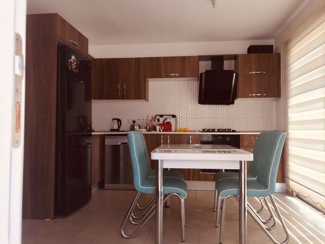 3 ZIMMER 2 WOHNZIMMER DOPPELVILLA ZUR MIETE MIT VOLLEM MEERBLICK IN KYRENIA CIKLOS... ** 