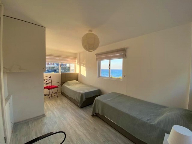 Komplett eingerichteter 2-Zimmer-Duplex-Bungalow zur kurzfristigen Miete in der Nähe des Sandstrandes des Kaya Palazzo Hotels, Llogara 05428885177 ** 