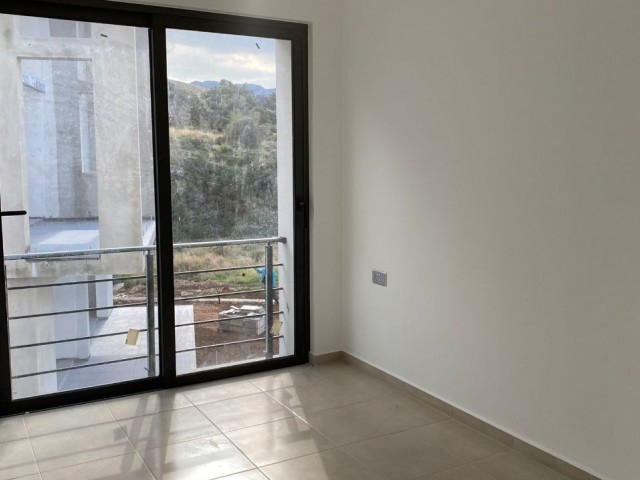 LOFT WOHNUNG ZU VERKAUFEN 2 SCHLAFZIMMER IN KYRENIA ESENTEPE ** 