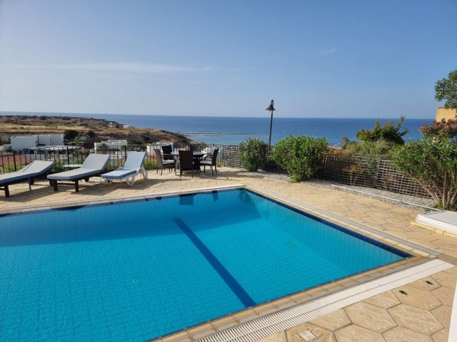 4 BEDROOM VILLA FOR SALE IN ESENTEPE WITH AN UNBEATABLE STUNNING VIEW!!