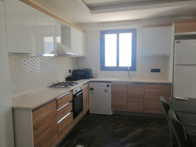 2 BEDROOM FLAT FOR RENT IN KYRENIA CENTER FURNISHED WITH BRAND NEW FOODS!!!