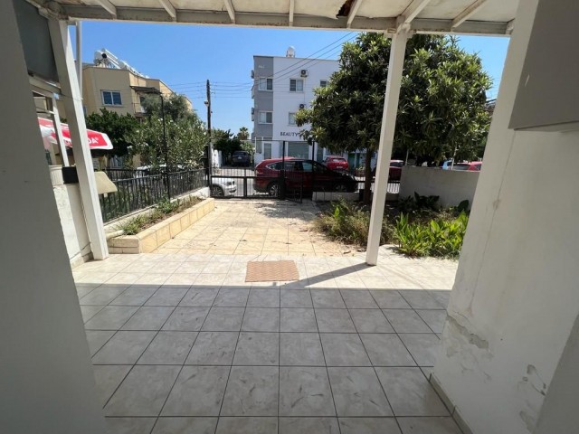 3+1 DETACHED BARGAIN FLAT IN KYRENIA CENTER!!!