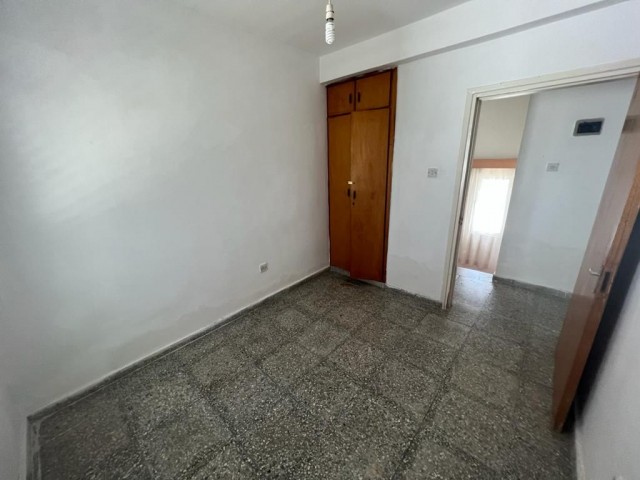 3+1 DETACHED BARGAIN FLAT IN KYRENIA CENTER!!!