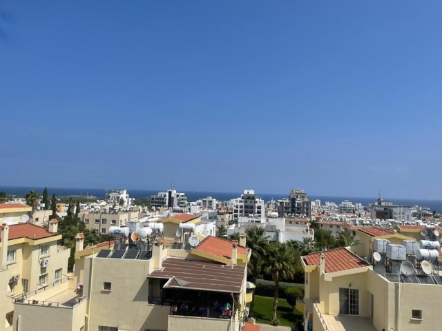 Kyrenia center, flat for rent in a complex with 2+1 communal pool +905428777144 English, Turkish, Русский