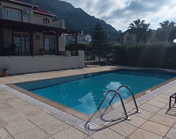 Möblierte Villa zur Miete in Lapta mit privatem Pool!