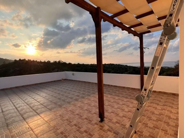 EIN RUHIGES UND FRIEDLICHES HAUS, WO SIE EINEN HERRLICHEN BLICK AUF DAS MEER UND DIE BERGE ZUSAMMEN IN DER KARAAGAC BEREICH FINDEN KÖNNEN, KANN IHR SEIN. . . 