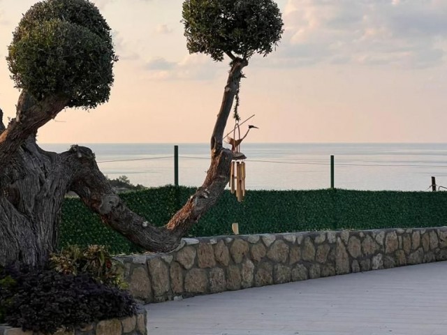 EIN RUHIGES UND FRIEDLICHES HAUS, WO SIE EINEN HERRLICHEN BLICK AUF DAS MEER UND DIE BERGE ZUSAMMEN IN DER KARAAGAC BEREICH FINDEN KÖNNEN, KANN IHR SEIN. . . 