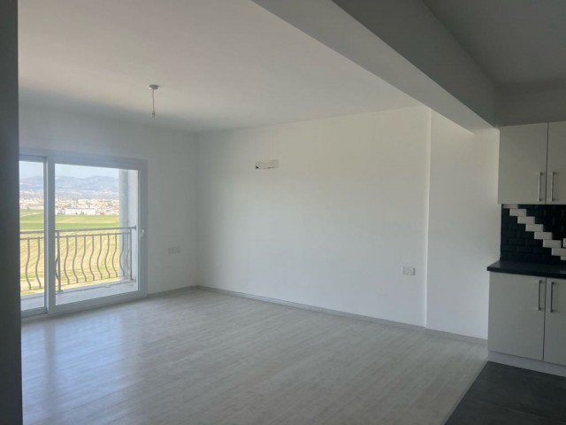 Unfurnished 2+1 flat for rent in Edelweiss Residence İskele