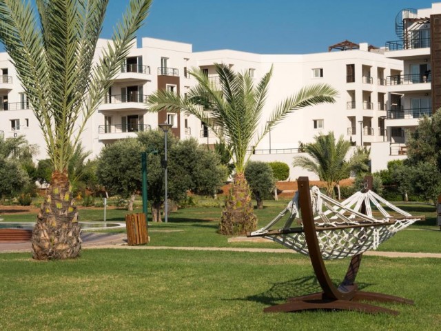  READY APARTMENT WITH 3 BEDROOMS AND A PRIVATE POOL, DIRECTLY BY THE MEDITERRANEAN SEA !!!