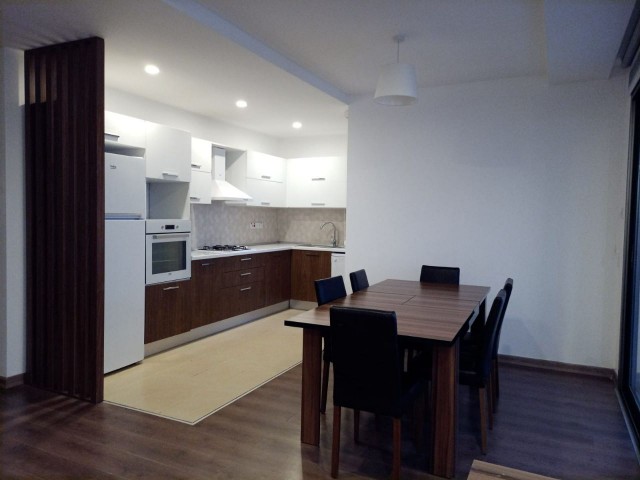 GİRNE ŞEHİR MERKEZİN'DE 3 YATAK ODALI FULL EŞYALI KİRALIK PENTHOUSE!!