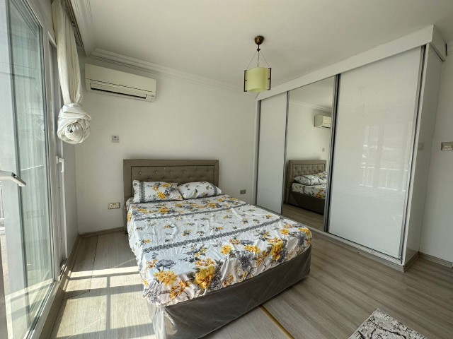 3+1 DUBLEX-PENTHOUSE ZUM VERKAUF IM ZENTRUM VON KYRENIA