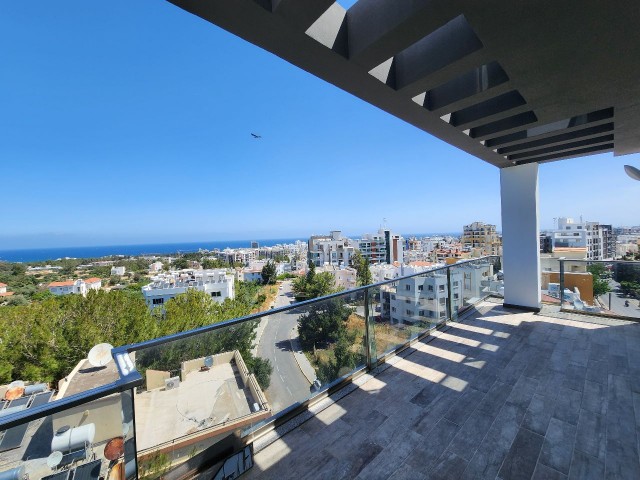 Girne merkezde 3+1 satilk sıfır penthouse 190m2, 2 katlı  +905428777144 English,  Türkçe,  Русский