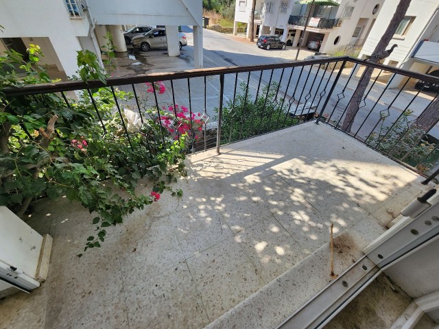 In the center of Kyrenia, 3+1 furnished flat, 5 minutes walking distance from the center +905428777144 English, Turkish, Русский