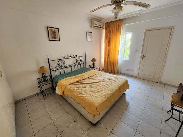 In the center of Kyrenia, 3+1 furnished flat, 5 minutes walking distance from the center +905428777144 English, Turkish, Русский