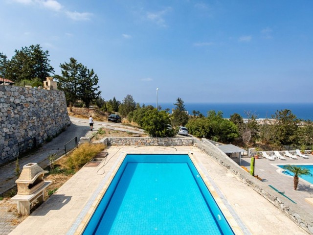 3+1 Villa auf einem Hügel mit herrlichem Blick auf das Meer und die Berge!!!