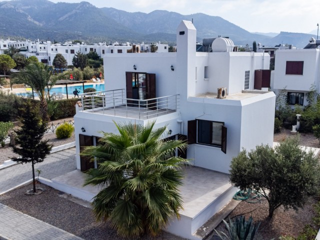 SPACIOUS BRIGHT VILLA WITH PRIVATE GARDEN WITH SEA AND MOUNTAIN VIEWS 5 MIN TO THE BEACH