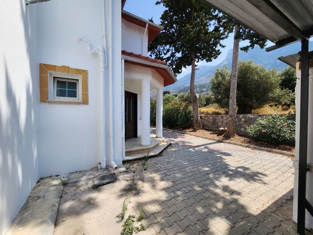 Karşıyaka, 5+1 villa with private pool for sale, 1336 m2 land +905428777144 English, Turkish, Русский