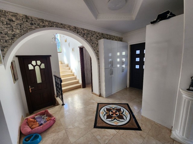 Yukarı Girne, satilik 3+1 lux villa +905438777144 Русский, English,  Türkçe 