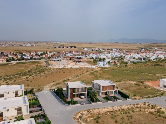 FREISTEHENDE 3+1 VILLEN AUF EINEM GRUNDSTÜCK IN FAMAGUSTA