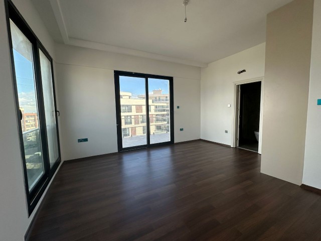 GİRNENİN KALBİNDE DUBLEX ÖZEL HAVUZLU SATILIK PENTHOUSE