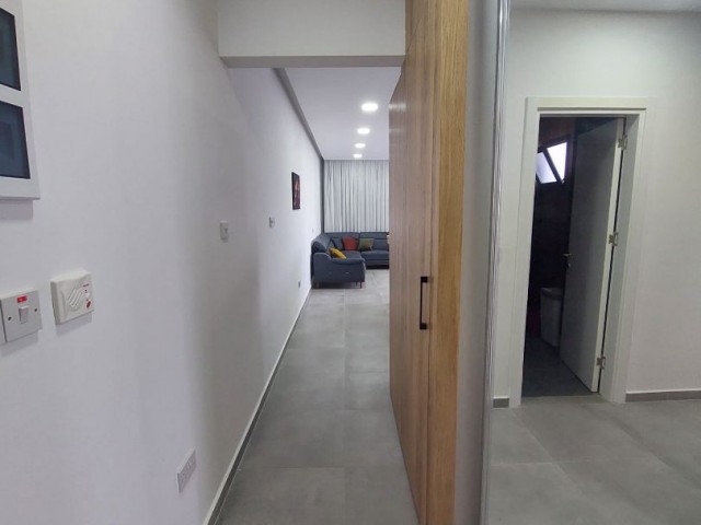 Alsancak, unbewohntes 2+1 Penthouse zu vermieten +905428777144 Russisch, Türkisch, Englisch