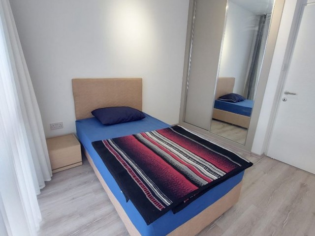 Alsancak, unbewohntes 2+1 Penthouse zu vermieten +905428777144 Russisch, Türkisch, Englisch