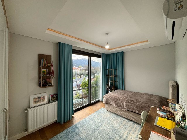 LUXUSVILLA MIT 3 SCHLAFZIMMERN UND MEERBLICK ZU VERKAUFEN IN KYRENIA ALSANCAK!