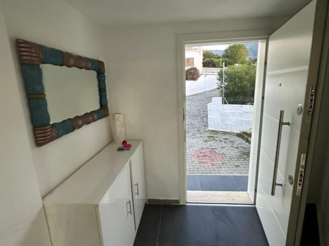 Edremit, kiralik 3+1 villa, havuz, djakuzi, 2 banyo, 2 mutfak +905428777144 English,  Türkçe,  Русский 