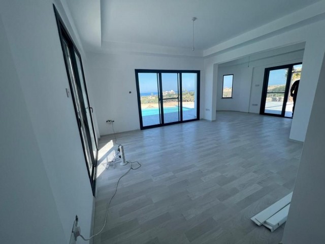 FULLY RENOVATED 3 BEDROOM WATERFRONT VILLA FOR SALE IN KYRENIA BAHCELI !