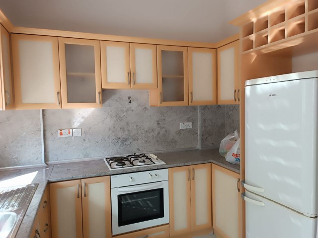 3+1 flat for rent in the center of Kyrenia, Barış park +905428777144 Русский, English, Turkish