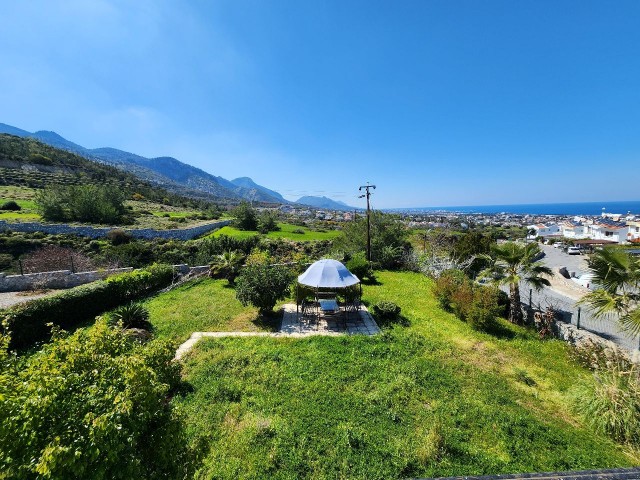 Catalkoy, satilik 3+1 villa, deniz ve dağa manzaralı +905428777144