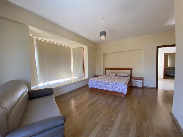 DAILY RENTAL VILLA IN ALSANCAK WITHIN WALKING DISTANCE TO CAMELOT BEACH