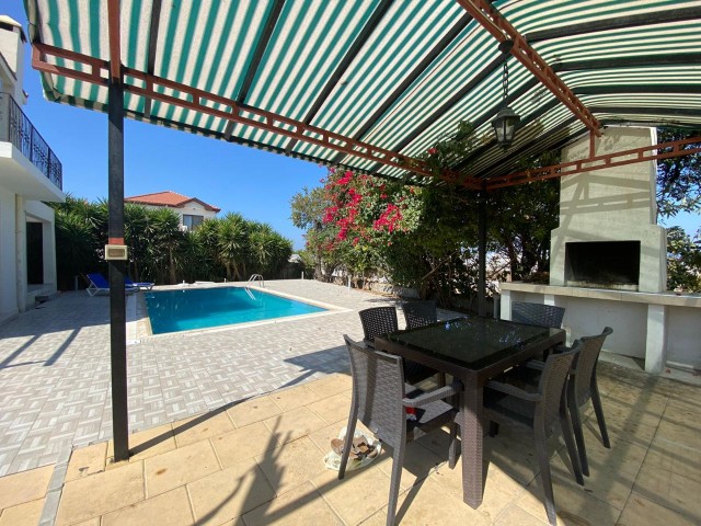 DAILY RENTAL VILLA IN ALSANCAK WITHIN WALKING DISTANCE TO CAMELOT BEACH