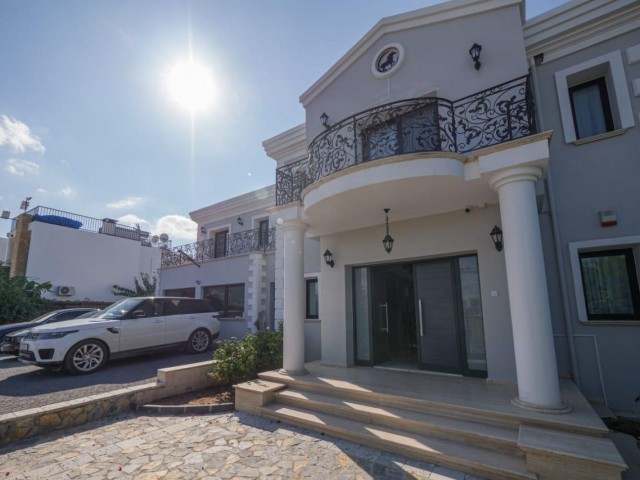 DIESE EINZIGARTIGE VILLA MIT 5 SCHLAFZIMMERN IN GIRNE CATALKOY